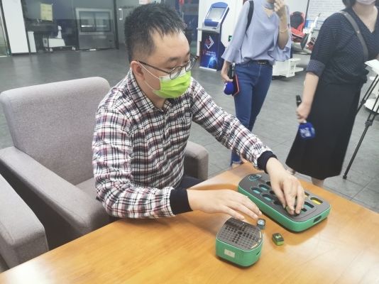 在廈臺企復工記(三)數學博士和他的“智慧編程小車” 在廈臺企復工記(三)數學博士和他的“智慧編程小車”