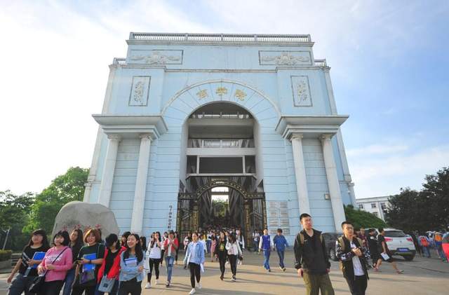 【教育頻道】武昌理工學院打造省級一流專業 電子商務專業涌現創業群 【教育頻道】武昌理工學院打造省級一流專業 電子商務專業涌現創業群