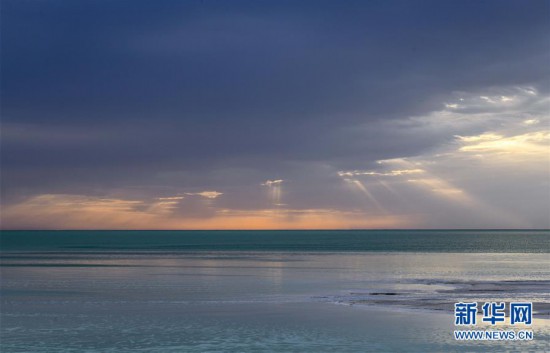 “生命禁區”羅布泊再現“碧波盪漾”