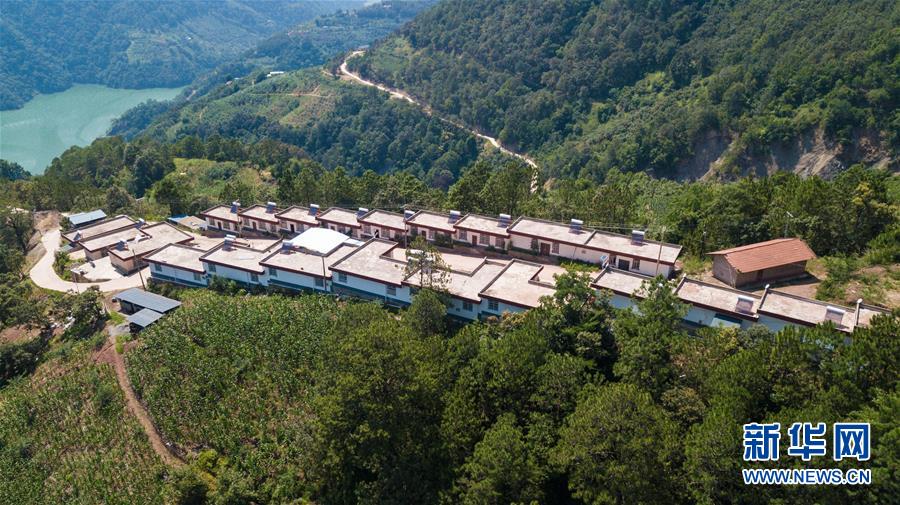 從大型成就展看新中國光輝歷程：天翻地覆慨而慷