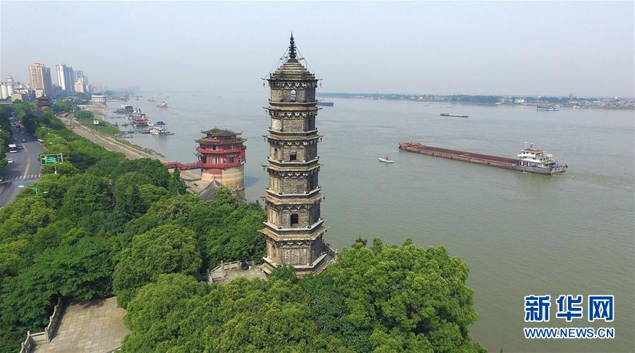 在藍天白雲下——污染防治攻堅戰持續推進 在藍天白雲下——污染防治攻堅戰持續推進