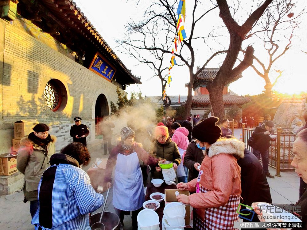 喝粥、腌蒜、趕集 過了臘八把年事辦! 喝粥、腌蒜、趕集 過了臘八把年事辦!