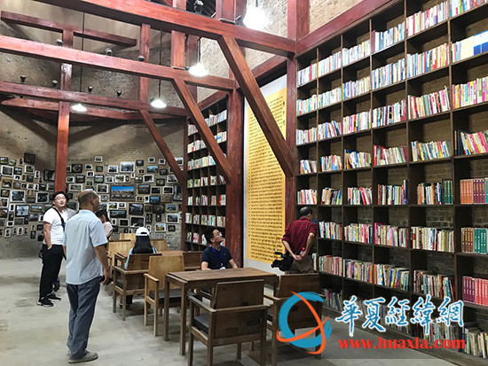 山溝溝裏煥出大産業 兩岸媒體人到焦作看“美麗鄉村” 山溝溝裏煥出大産業 兩岸媒體人到焦作看“美麗鄉村”