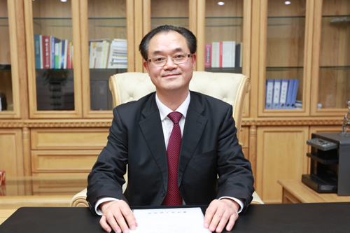 帶頭開放 帶動開放 服務全局 發展自己 ——專訪重慶市副市長劉桂平