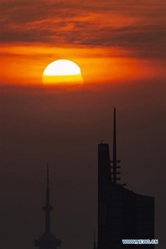 Une éclipse solaire partielle observée en Chine