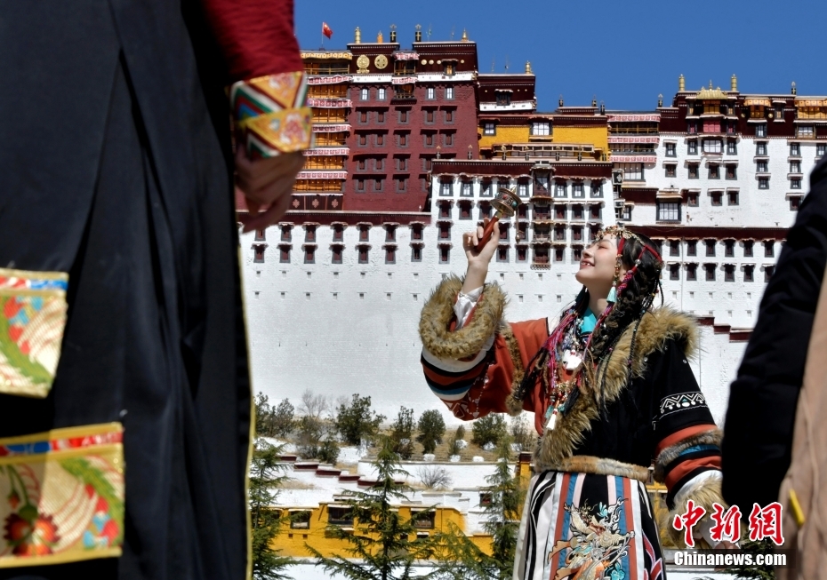 Rasai Keindahan di Lhasa pada Musim Bunga
