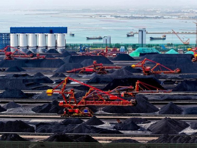 Pelabuhan Rizhao Beroperasi sebagai Hab Pengangkutan Arang Batu