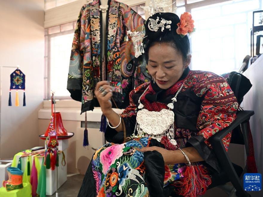 Pameran Karya Kraftangan Buatan Wanita Kurang Upaya di Beijing