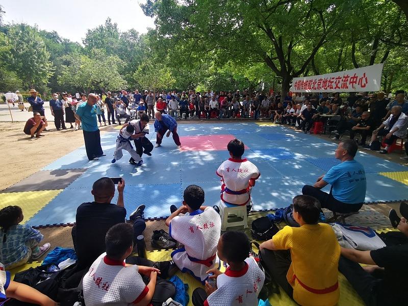 Sukan Gusti Tradisional Disukai Penduduk di Beijing
