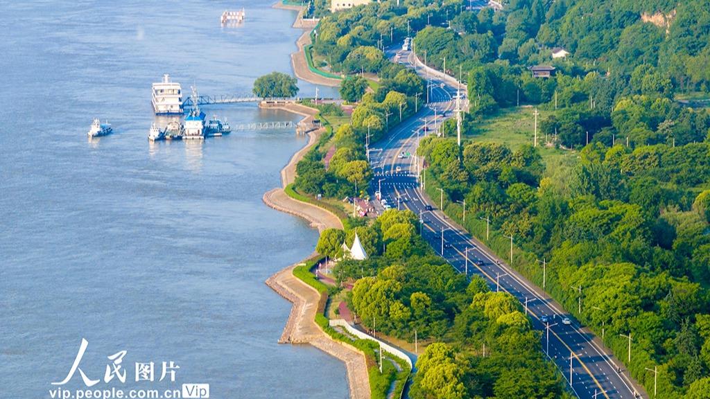 Kawasan Tebing Sungai Yangtze Indah Ibarat Lukisan