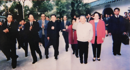 《CRI會客廳》中國改革開放40週年系列訪談深圳篇（上）： 東方風來滿眼春