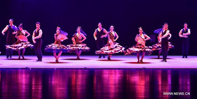 "Carmen Flamenco" est joué au théâtre du centre d'art du Henan, à Zhengzhou, capitale de la province centrale du Henan, le 19 novembre 2017. (Photo : Feng Dapeng)