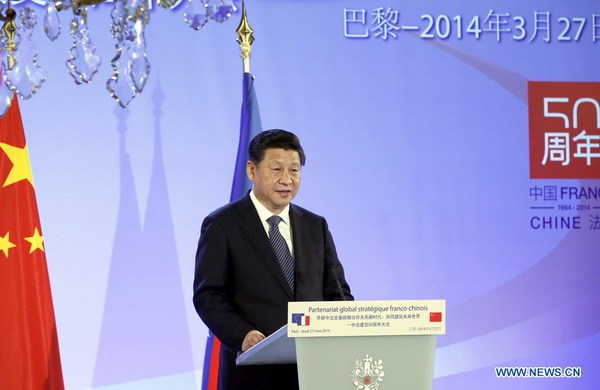 2 Le président chinois Xi Jinping et son homologue français François Hollande se sont engagés le 27 mars 2014 à ouvrir un nouveau chapitre dans les relations bilatérales.Les deux chefs d'Etat ont fait cette promesse lors d'un rassemblement marquant le 50e anniversaire de l'établissement des relations diplomatiques entre la Chine et la France.