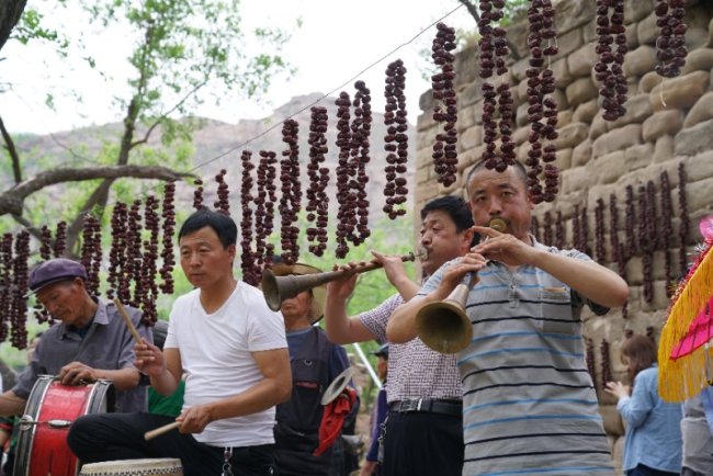 La chanson interprétée par un Egyptien résonne dans un village chinois