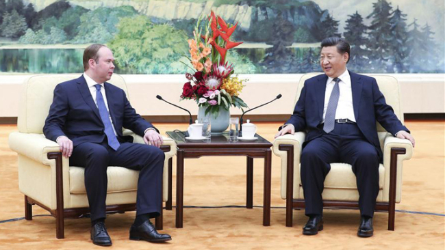 Xi Jinping rencontre le chef de l'administration du président de la Fédération de Russie