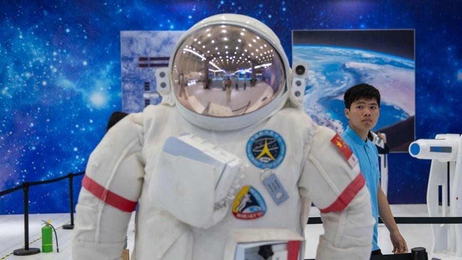 برگزاری نمایشگاه «روز فضایی چین» در «ووهان»ا
