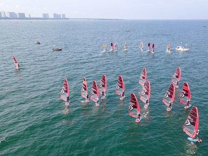 Pertandingan Luncur Air di Hainan