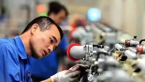 Tasa de desempleo de China se sitúa en su nivel más bajo en últimos años