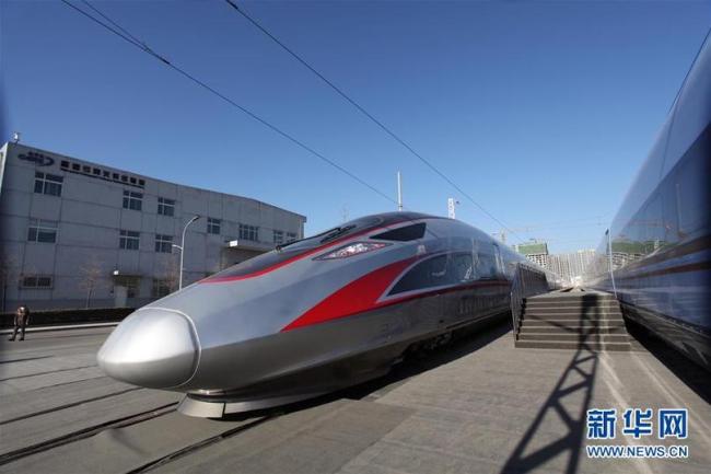 Un nouveau train à grande vitesse Fuxing plus long sur la ligne Beijing-Shanghai