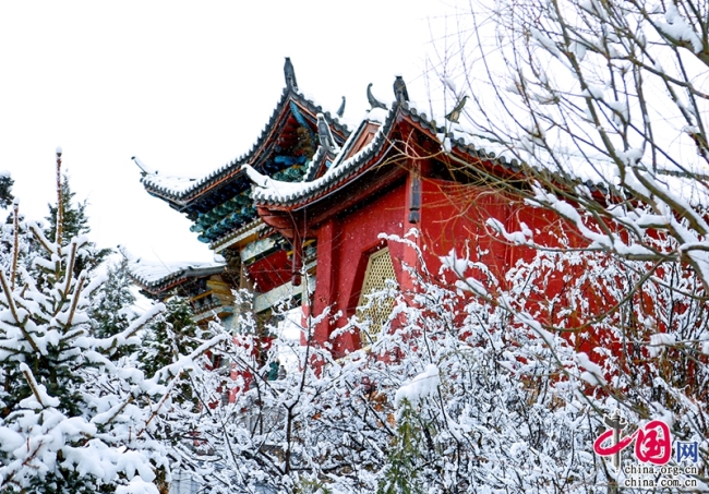 Galerie : Shangri-la sous la neige pour la première fois de l’année