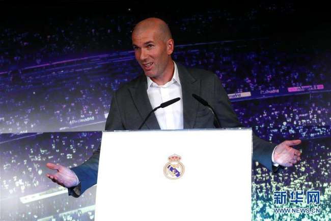 Zidane de retour sur le banc du Real Madrid