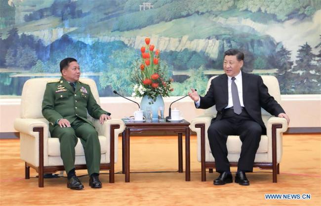 Xi Jinping rencontre le commandant en chef des services de défense du Myanmar