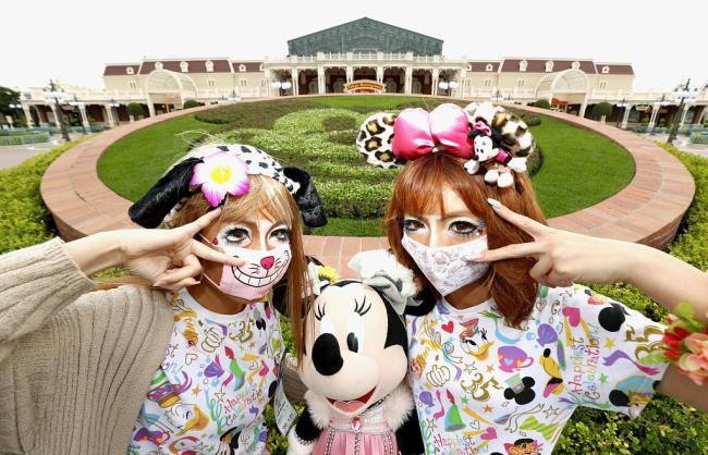 Réouverture du parc Disneyland de Tokyo