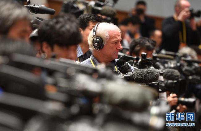 СМИ ведут прямые репортажи с открытия Съезда КПК