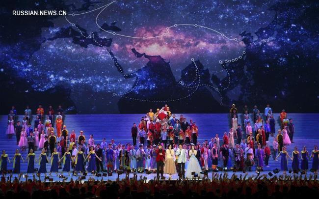 Гала-концерт в честь 40-летия политики реформ и открытости в Китае прошел в Пекине