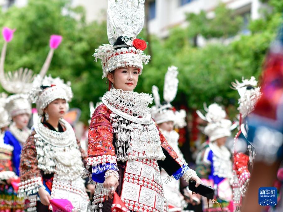 Raikan Perayaan Saudari di Taijiang