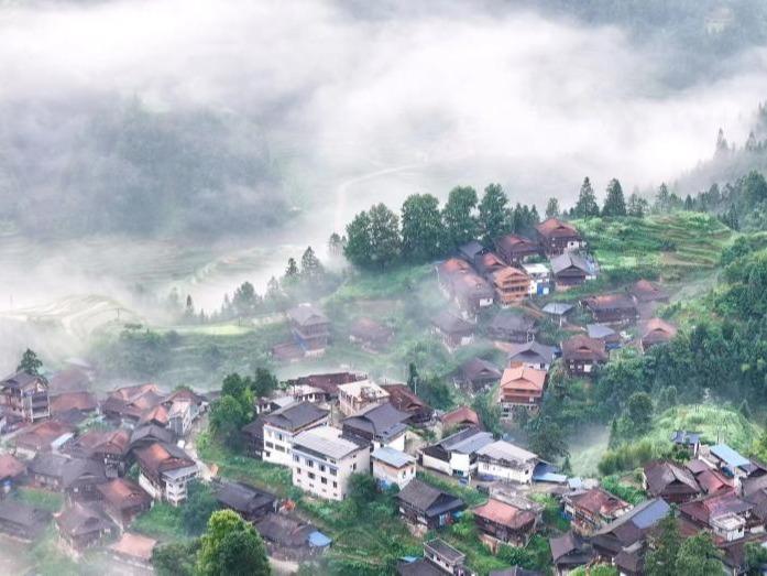 Kampung Etnik Miao Serlah Landskap Mengujakan