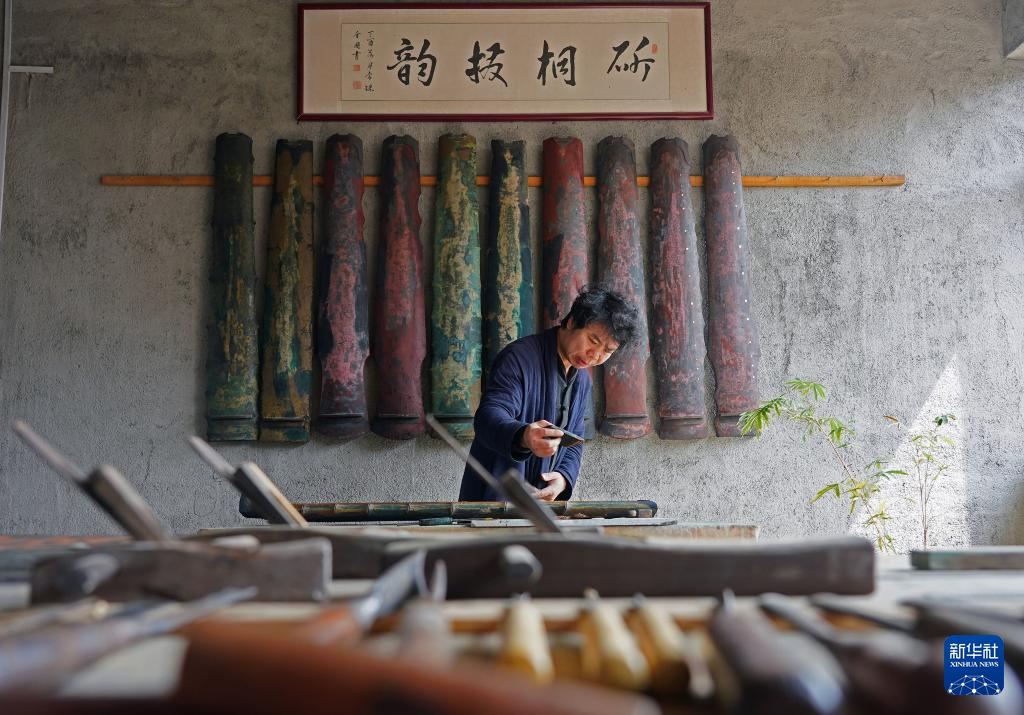 Tukang Guqin dari Kampung yang Berkaliber