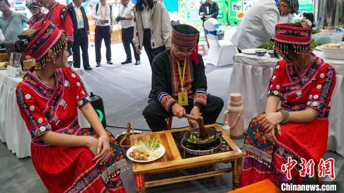 Warisan Budaya Tidak Ketara Jadi Tarikan Pameran di Guilin