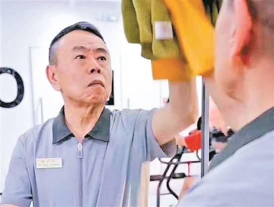 Renowned Comedian Pan Changjiang's Mini Series Debut Features Unconventional Love Story