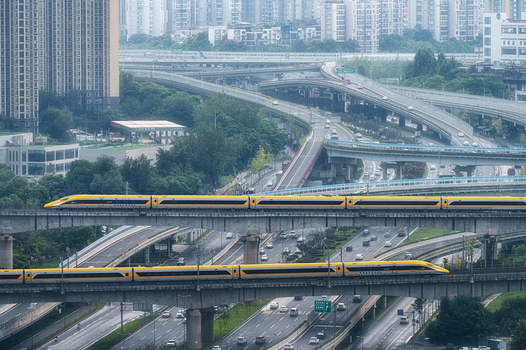 （轉載）追火車的人：用鏡頭“捕捉”飛奔的時代