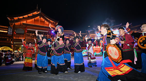 The Most Spectacular "Intangible Cultural Heritage" Show: Emei Intangible Cultural Heritage Parade and Performance Ignites Holiday Enthusiasm