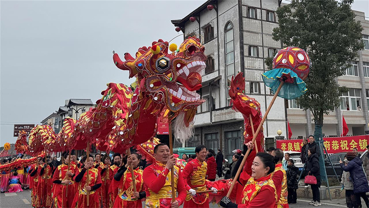 德陽旌陽：正月初九 孝泉古鎮“安安送福”民俗巡遊精彩上演