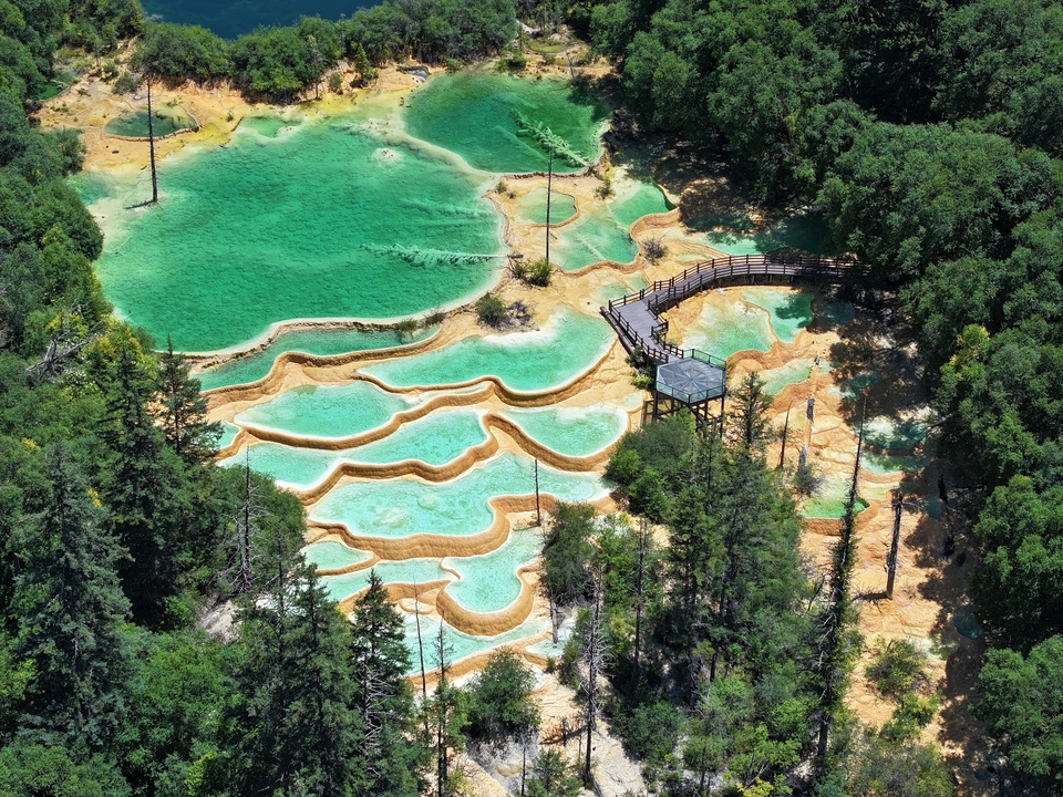 Meng's Journey to Wonderland, Jiuzhaigou | Where to Go During the National Day Holiday? Embrace the mountains and waters while exploring Jiuzhaigou