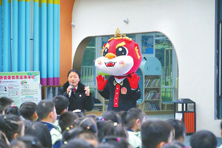 四川法院立足法治實踐 打造法治文化品牌