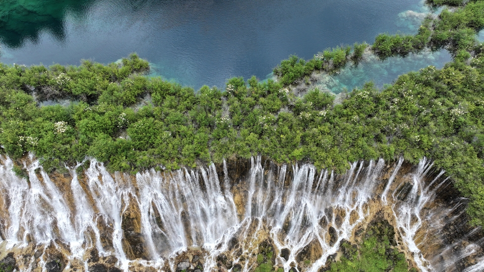 Meng's Journey to Wonderland, Jiuzhaigou | Where to Go During the National Day Holiday? Embrace the mountains and waters while exploring Jiuzhaigou