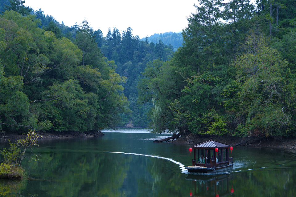 Meng's Journey to Wonderland, Jiuzhaigou | Where to Go During the National Day Holiday? Embrace the mountains and waters while exploring Jiuzhaigou