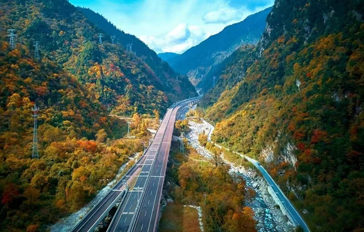 美しい秋 九寨溝県に心震える絶景がたくさん