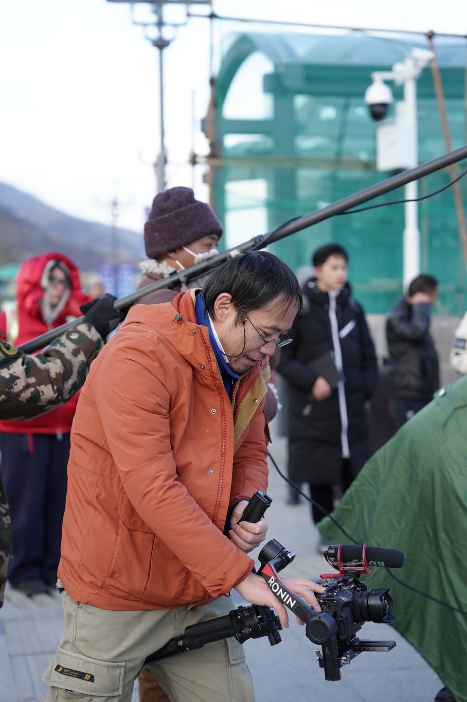 Captured Moments of Love in Aba: Huanglongjiuzhai Station