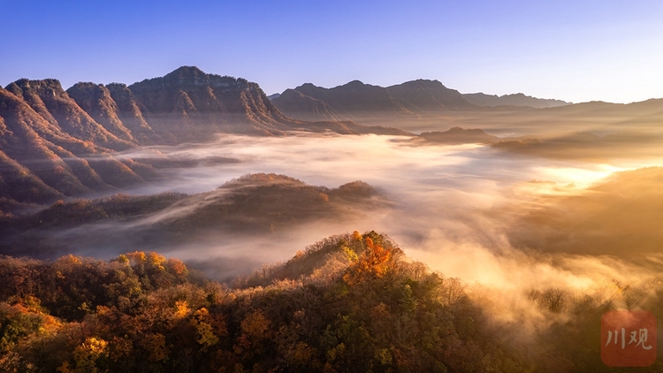 巴中光霧山：漫山紅葉醉遊人