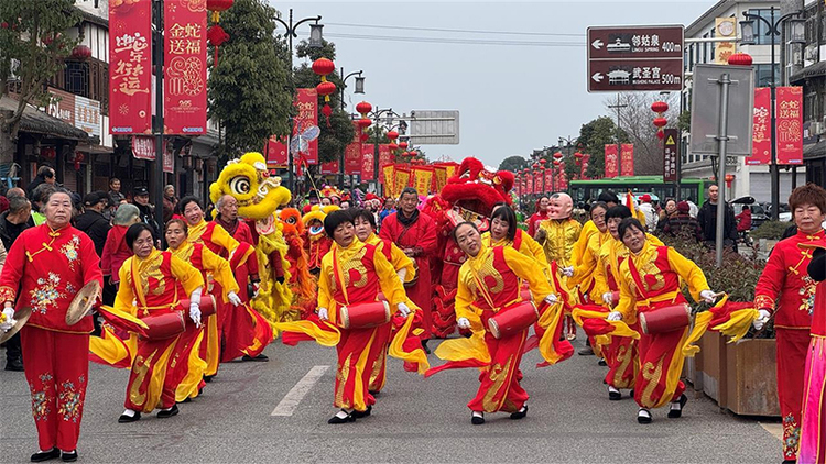 德陽旌陽：正月初九 孝泉古鎮“安安送福”民俗巡遊精彩上演