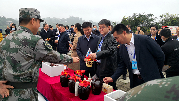四川推動退役軍人參與城鄉基層治理工作現場會在宜賓召開_fororder_實地調研  供圖  四川省退役軍人事務廳