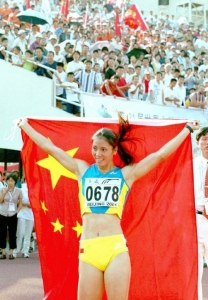 亞洲女飛人李雪梅“隱身”大學教田徑
