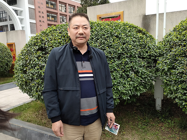 初中老師談成都航天員葉光富：他是雙流的驕傲_fororder_葉光富的初中物理老師呂天根-攝影-申巧巧