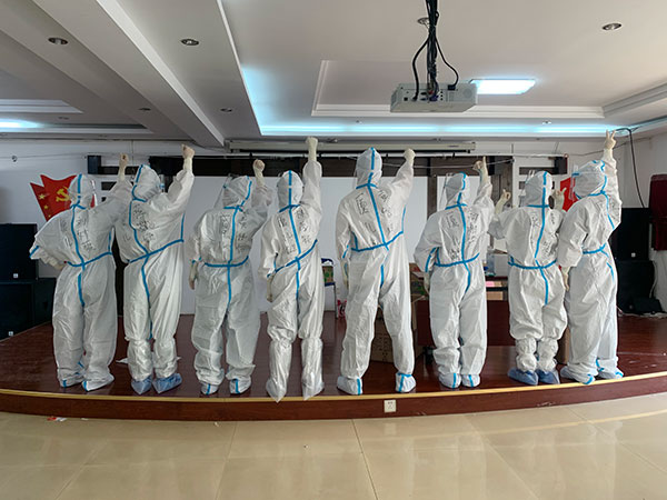 31個“紅手印”，西南醫大學子奮戰抗疫一線_fororder_西南醫大學子奮戰抗疫一線
