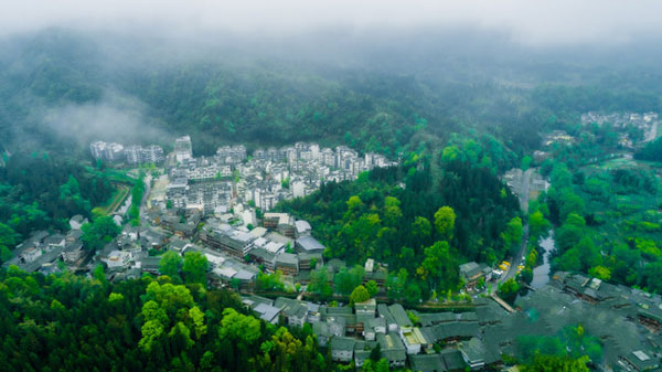 雅安雨城：古鎮千載古韻存 活力強鎮提速跑_fororder_上裏鎮新貌